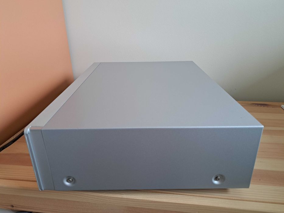 Marantz SA 7001 - odtwarzacz płyt CD/SACD
