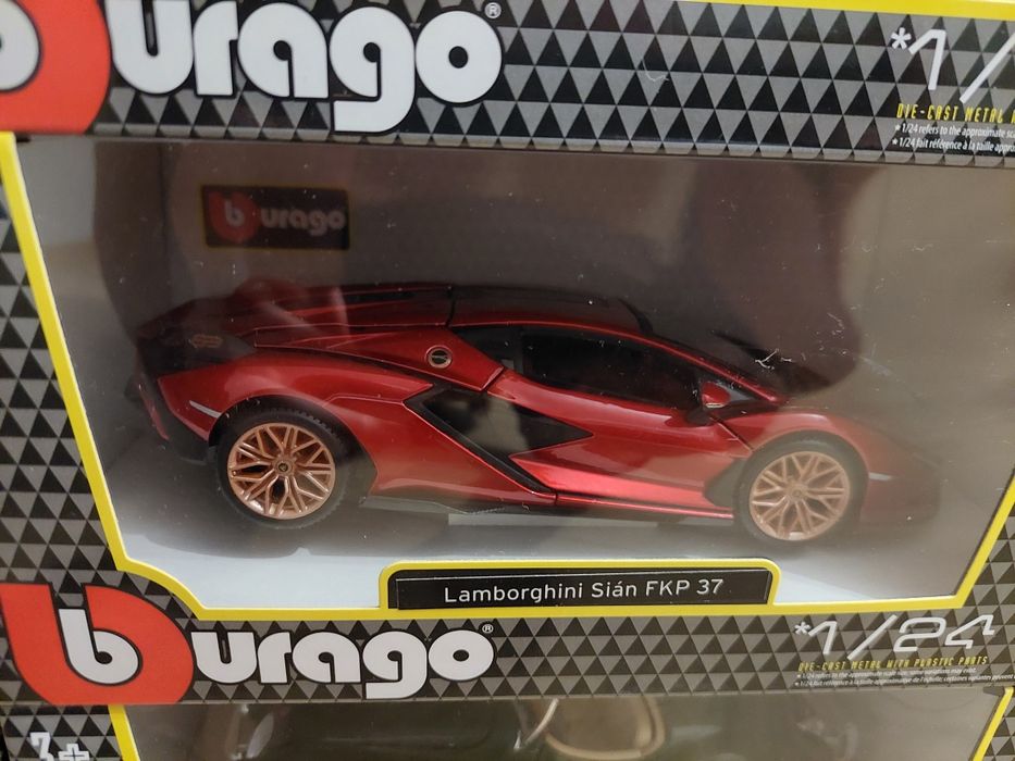 Zestaw modeli 1:24 Bburago
