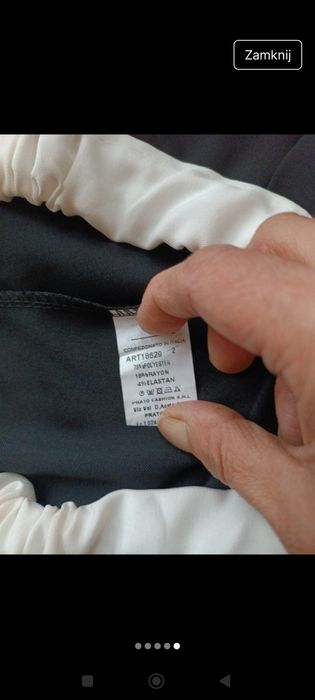 Czarne spodnie z szeroką nogawką