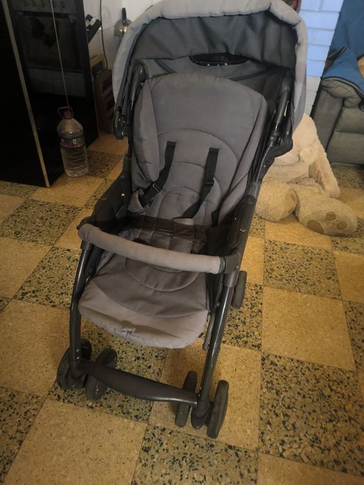 Vendo carrinho bebé da Chicco bom estado