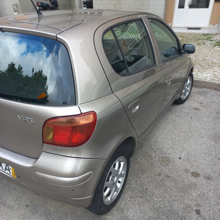 Toyota Yaris 1.0 VVT-i Sol • Económico • Fiável • Pronto a Circular