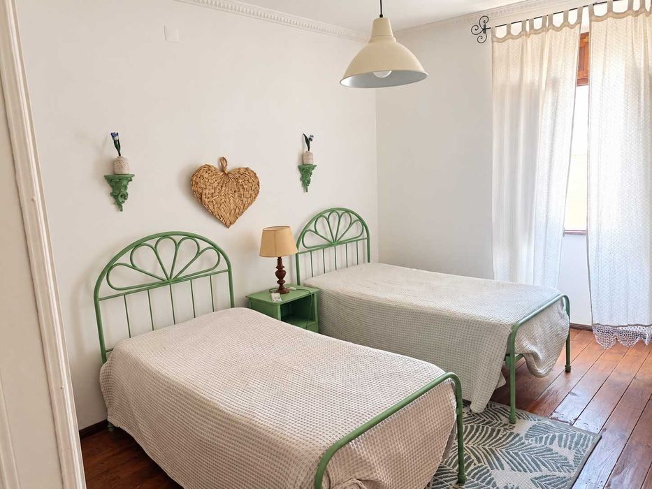 2 Quartos Individuais exclusivamente a Professores(as) – Moura 280/300