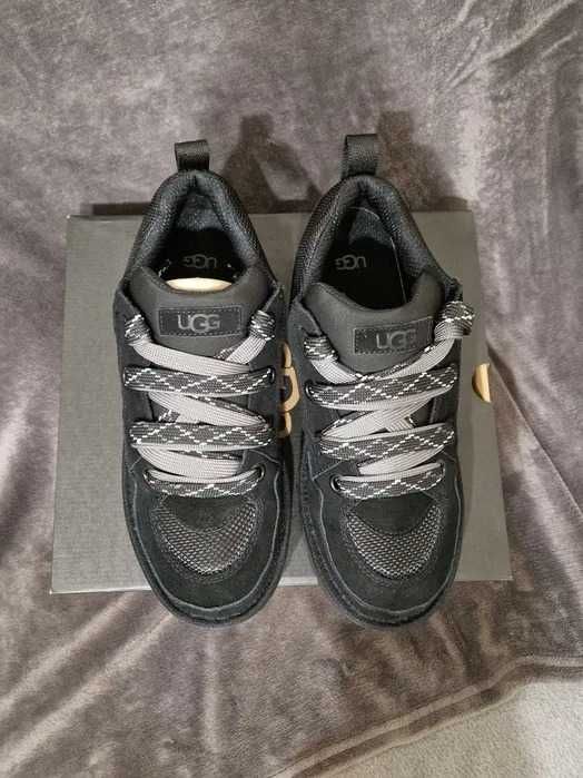 UGG Lowmel Black r.39