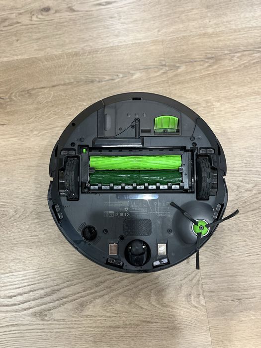 iRobot Roomba j7 + Clean Base – Garantia 6 anos
