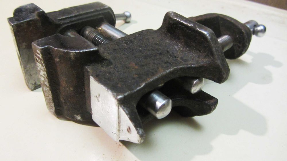 маленькие тиски с наковальней