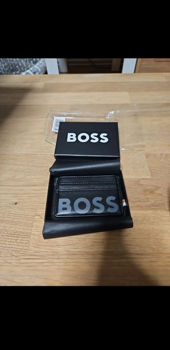 Etui na karty BOSS