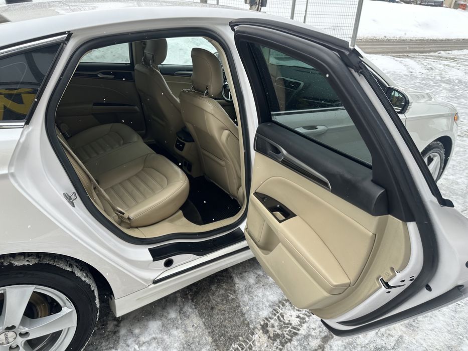Ford Fusion Hybrid