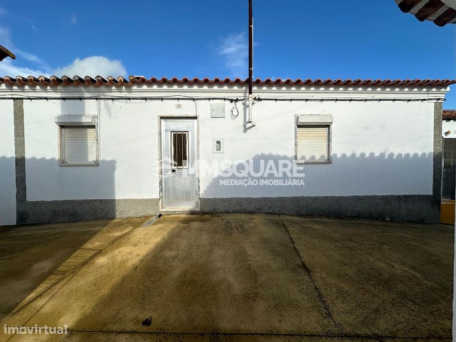 Moradia em Banda T2 Venda em Ourique,Ourique