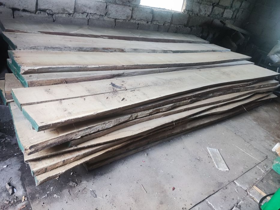 Дошка дубова необрізна суха