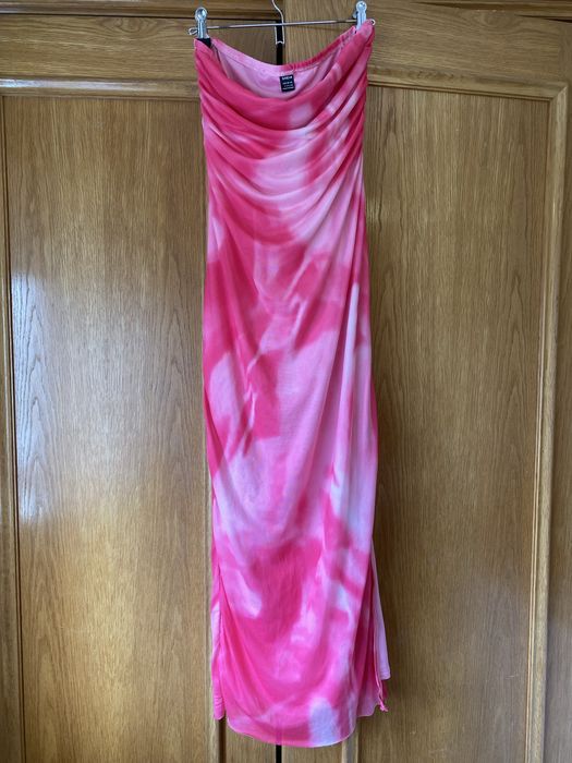 Vestido comprido com racha de lado