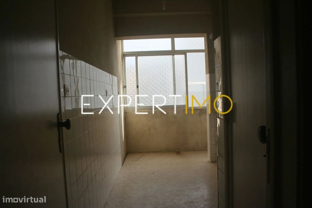 Apartamento T1 para remodelar