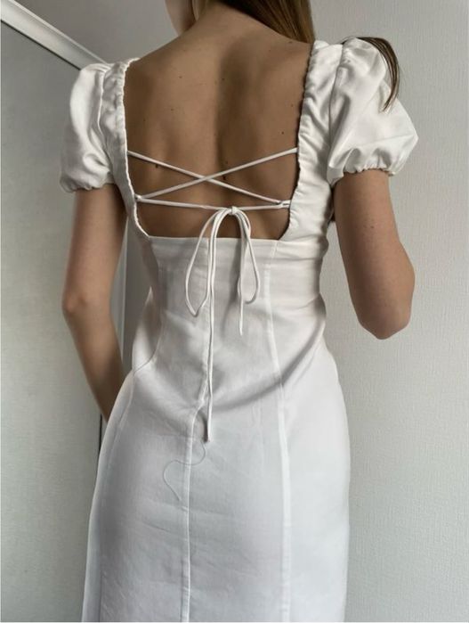 Лляна довга сукня Zara біла з розрізом на ніжці, розмір М