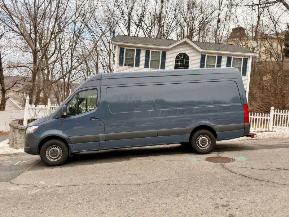 Mercedes-Benz  Sprinter      2019