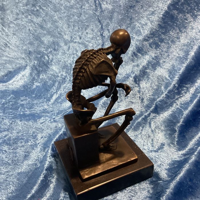 Bronze eskelaton pensativo 15 cm  anúncios abaixo
