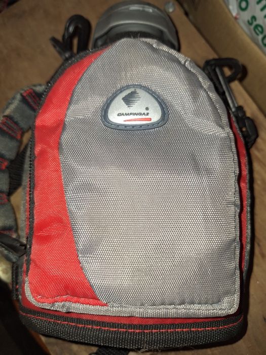 Vários elementos de campismo