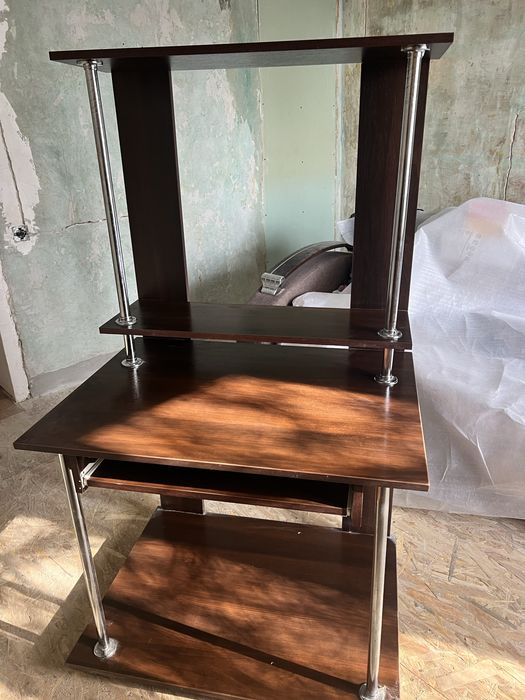 Продам компʼютерний стіл