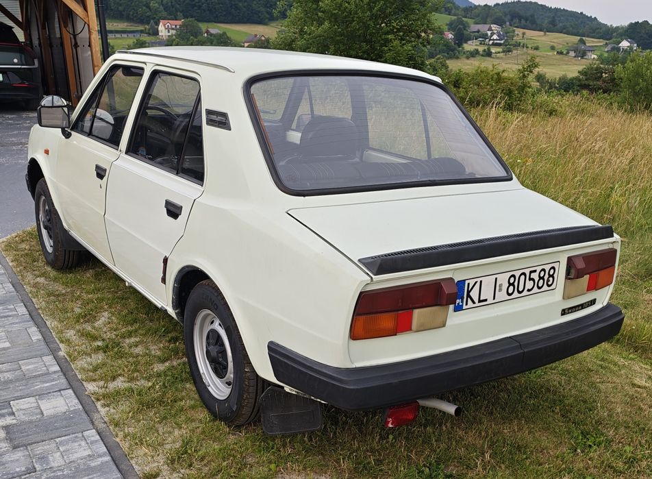 Skoda 105l 1988r