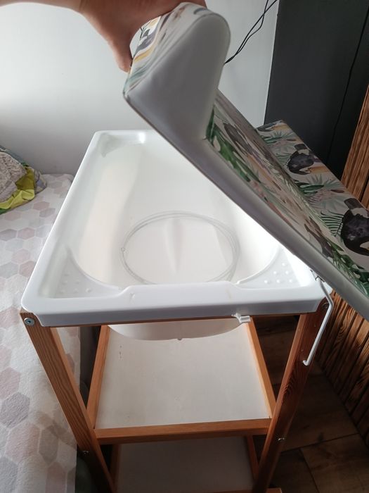 Przewijak z wanienką