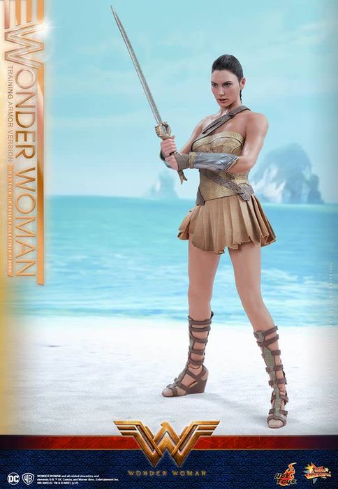 Фигурка 1/6 hot toys mms424 WONDER WOMAN (TRAINING ARMOR VERSION)