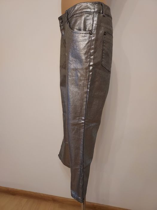 Bodyflirt srebrne spodnie 38 M z zamkami