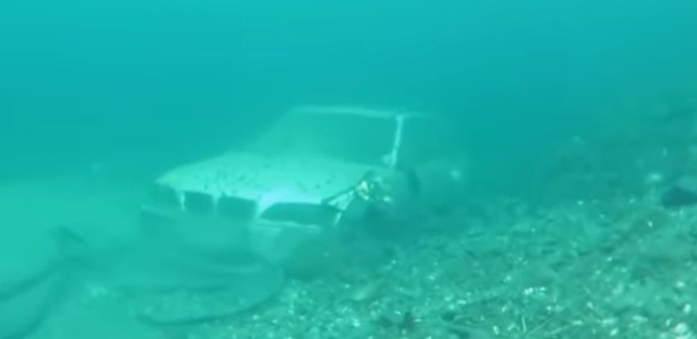 Водолаз із металошукачем, поиск утерянных вещей под водой. Водолазні р