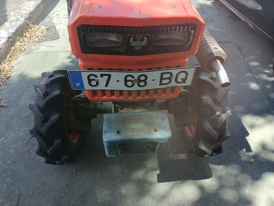 Kubota  245 , e ou, Kubota B 7200 DT matrícula e documentos