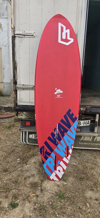 Prancha Windsurf Fanatic Triwave 81L