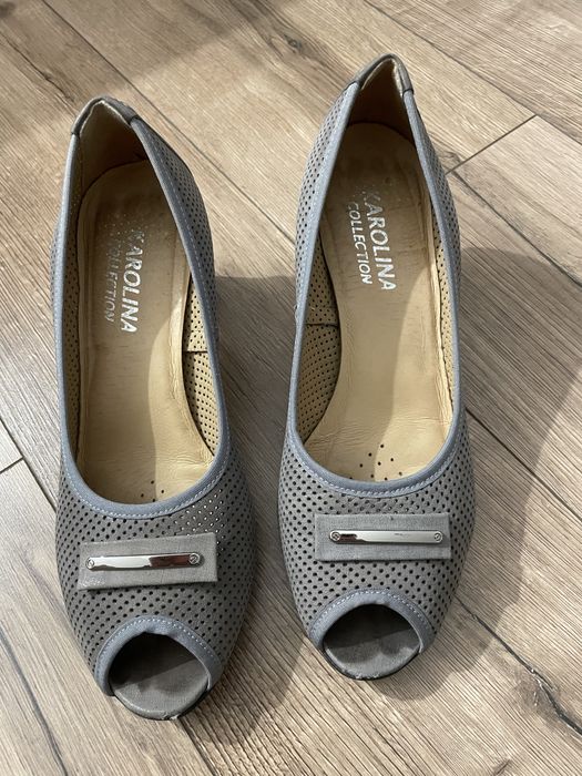 Buty na obcasie, rozmiar 39