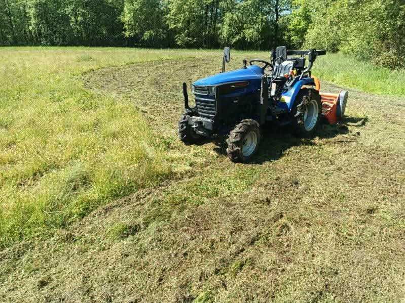 Koszenie kosiarką bijakową, traktorkiem, kosą