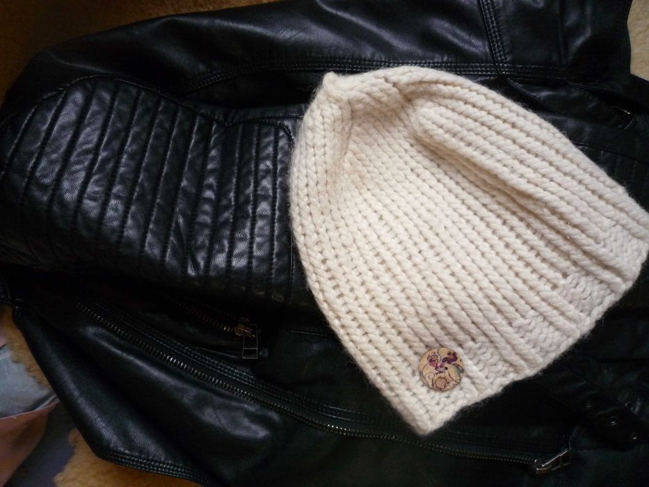 Handmade шапка шапочка лопата рубчик деми слоновая кость пуговиц акрил