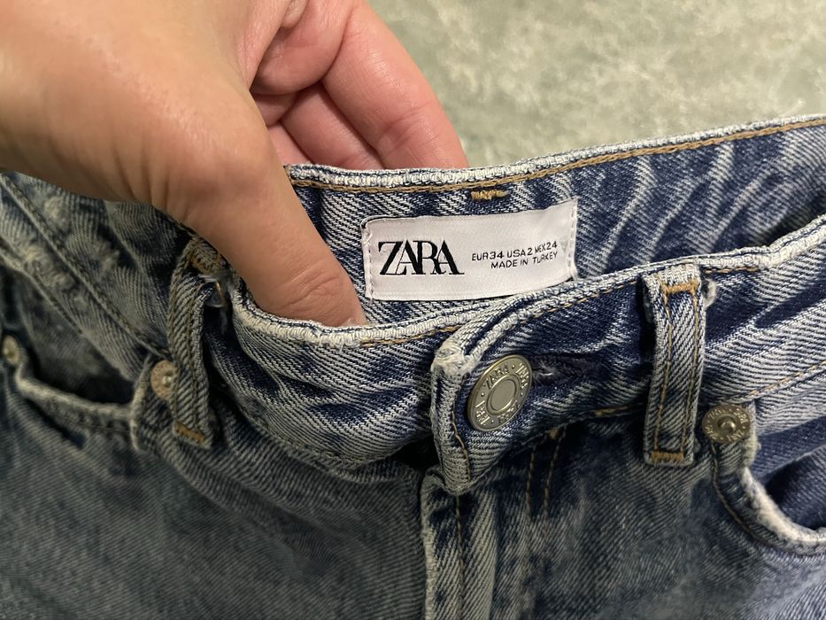 Джинсы.     Zara