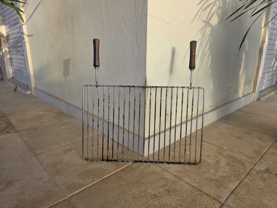 Grelhador em Aço Inoxidável - 60cm