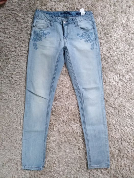 Jeansy reserved W28 L32