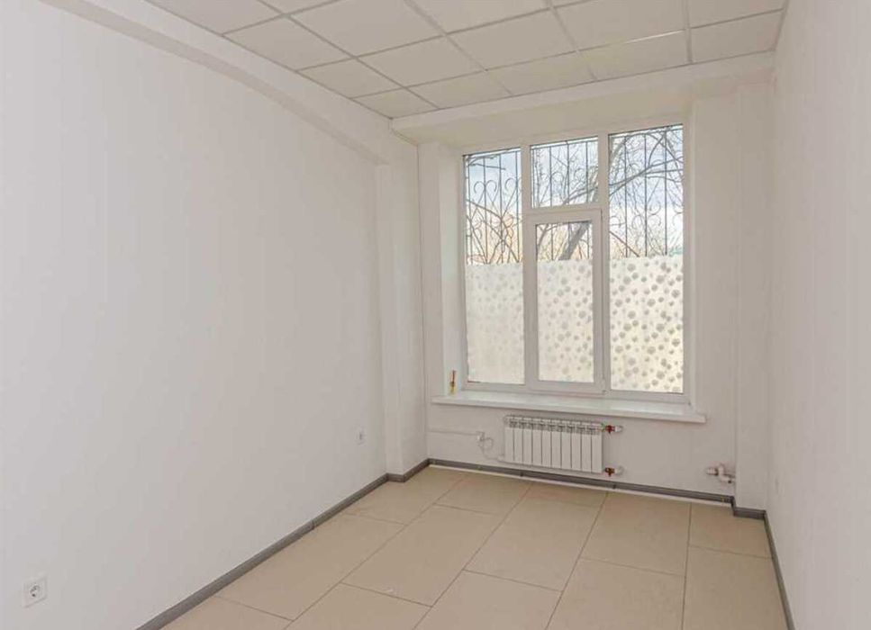 Офіс і центрі! Світло не вимикають!