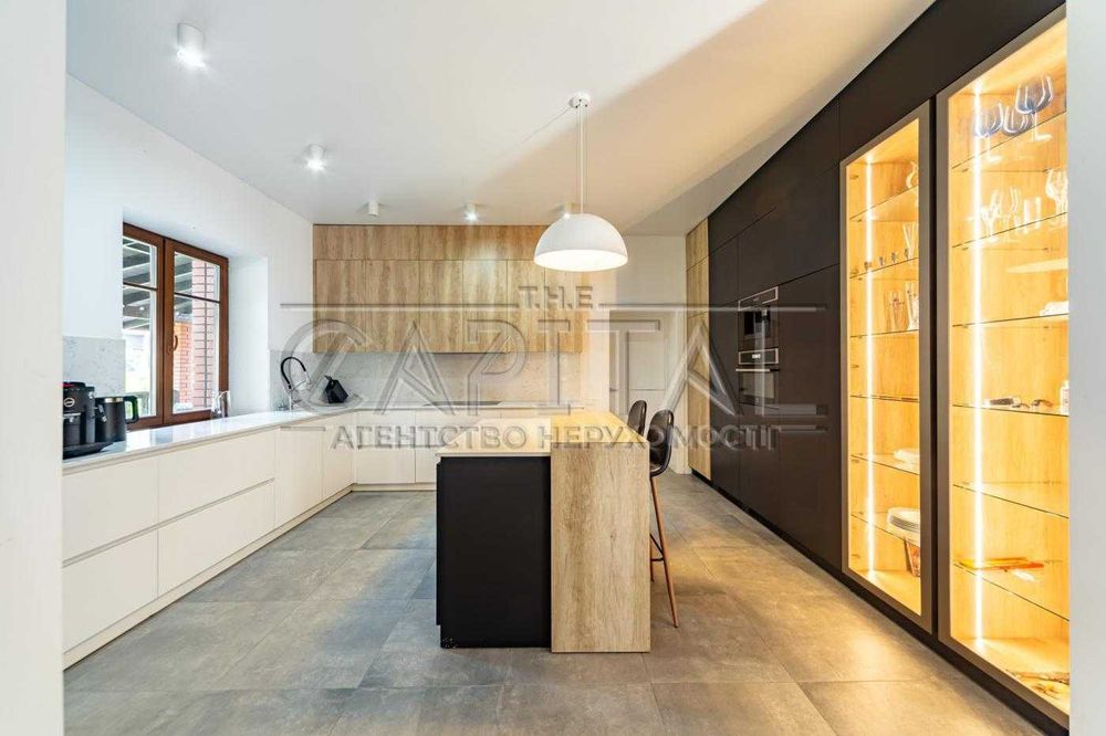 Здається в оренду шикарний будинок в Пущі Водиці 330м2 24 соток