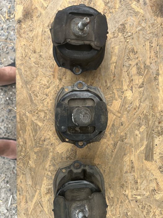 Продам подушку двигуна бмв х5 Е70 3.0 дізель