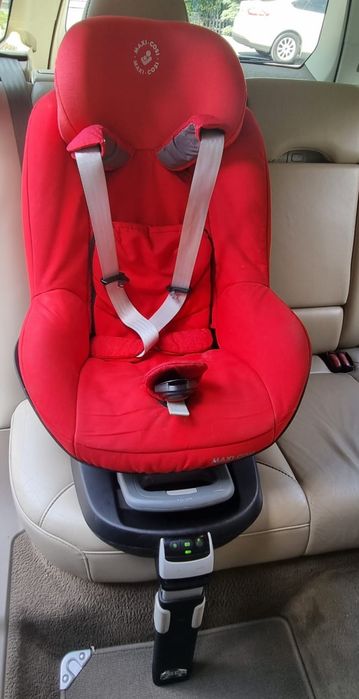 Fotelik samochodowy Maxi-Cosi  z bazą ISOFIX (model Pearl)