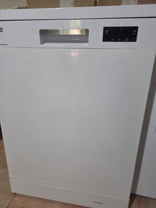 Máquina de Lavar e Secar (8/6kg) + Máquina de Lavar Loiça