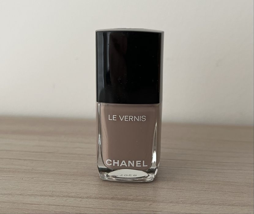 Chanel 578 New Dawn lakier do paznokci Le Vernis