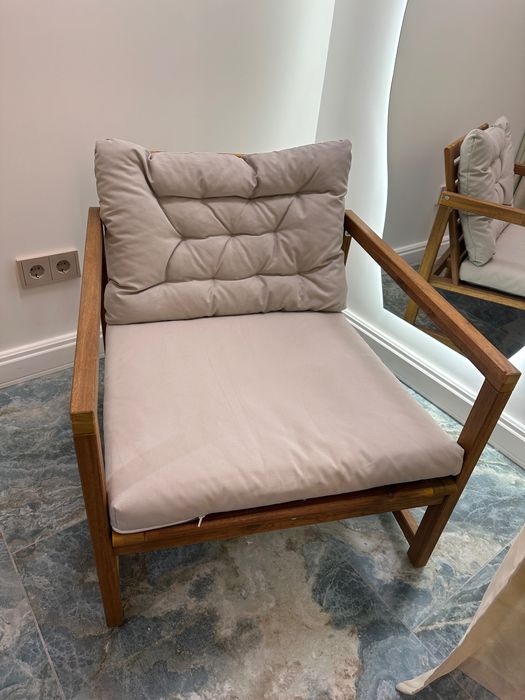 Крісла для дому , кафе, шоурму , з подушками 2 шт