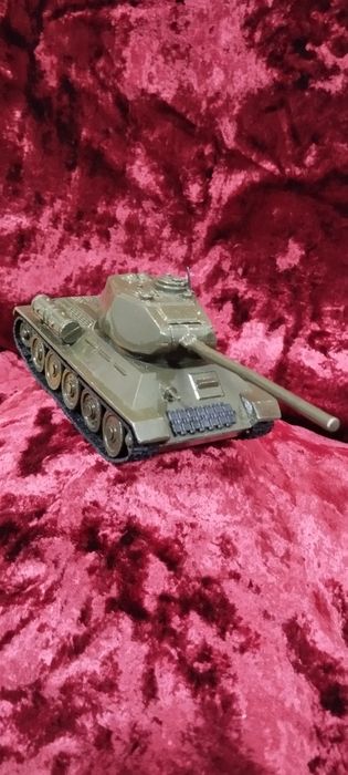 Танк Т 34  металевий 1:43 ссср