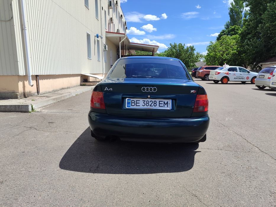 Продам Ауді а4 б 5