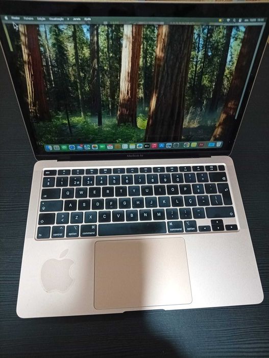 MacBook Air  1,1 GHz Intel Core i5 13,3" 16 GB