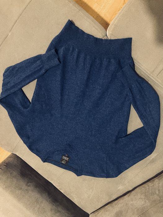 Welniany merino sweter rozm M granatowy b dekolt