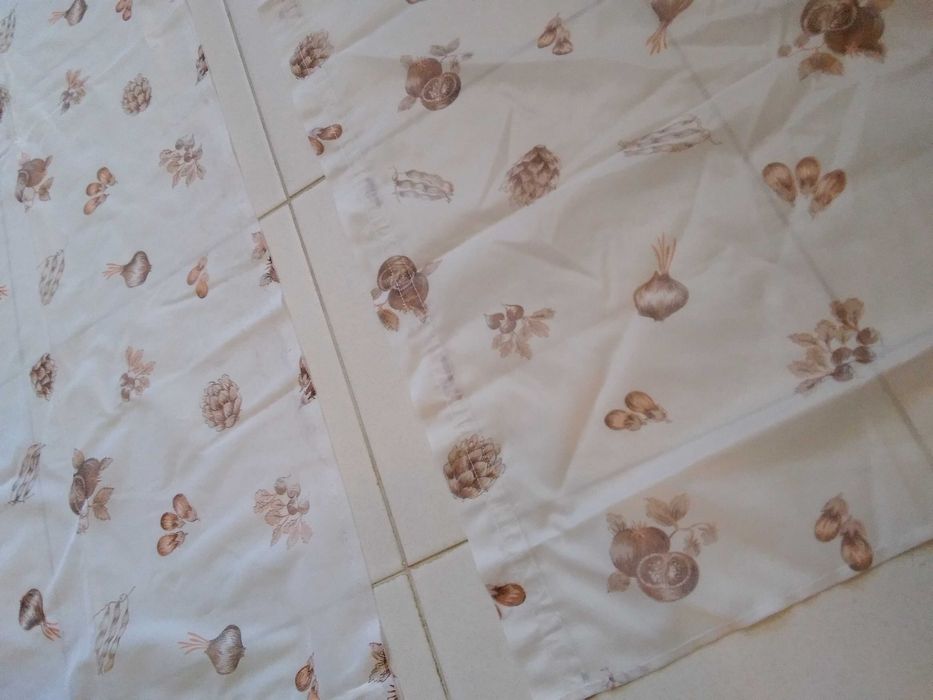 Conj. 2 cortinas para armários ou janelas cozinha
