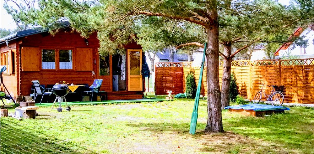 Drewniany domek u Niny nad Jeziorem Niesłysz.