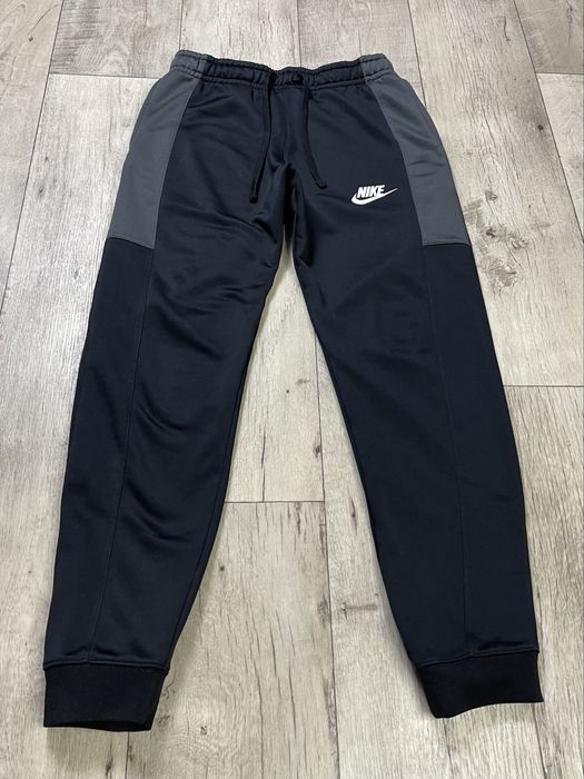Nike штаны М размер спортивные черные на манжетах
