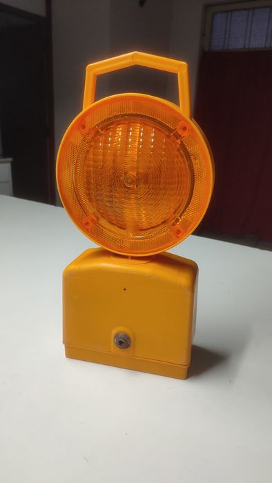 Luz de sinalização amarela