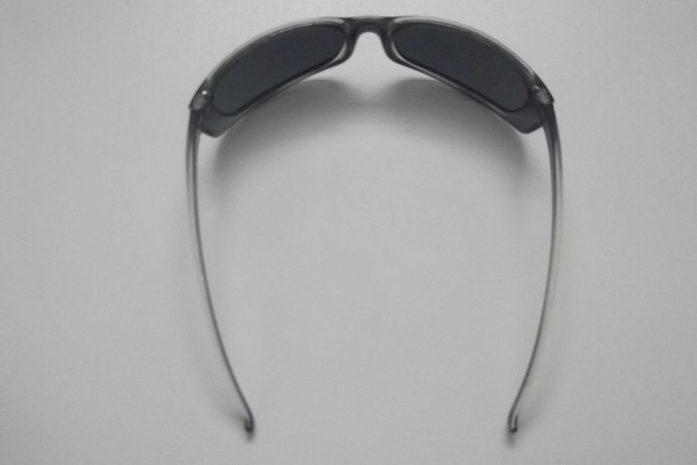 óculos de sol Arnette em bom estado