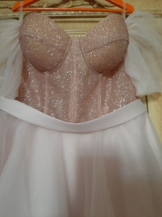Святкова сукня , на випускний